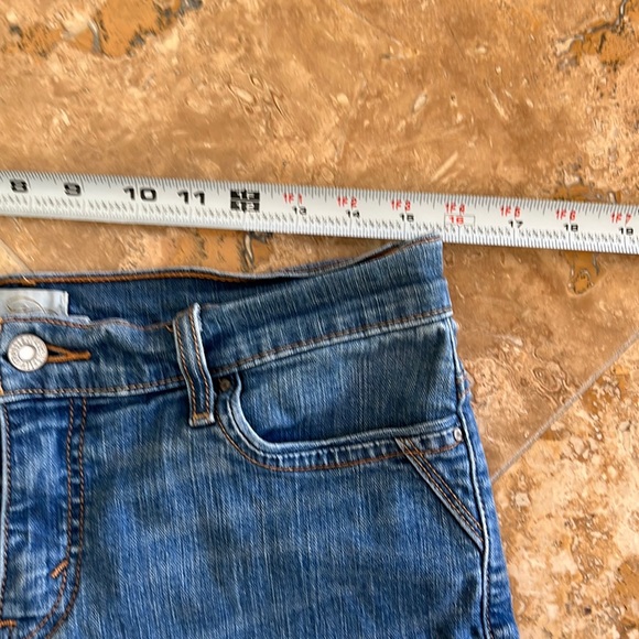 Levi’s 512 Perfectly Slimming Bermuda Denim Shorts - Picture 3 of 11